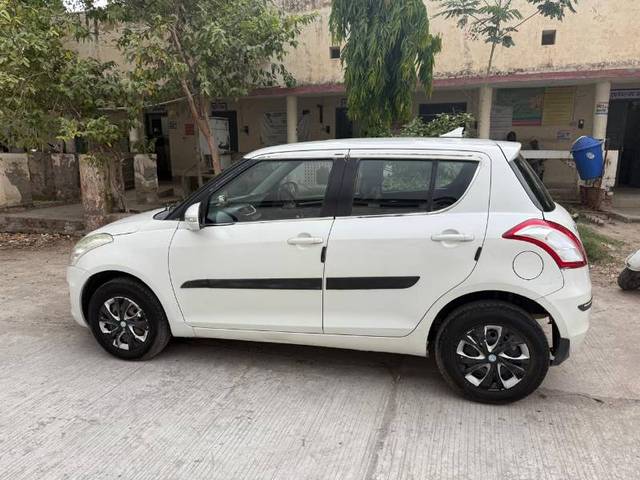 https://images10.gaadi.com/usedgaadi-sellcar/UsedCar/f55b84d8a/e13e63bb-ec9d-46ea-9690-1ed3009518a2.jpg?imwidth=6402