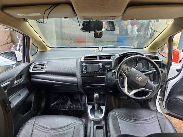https://images10.gaadi.com/usedgaadi-sellcar/UsedCar/f55c24e2a/4029a706-ab95-4b14-8825-4a9d29199f1d.jpg?imwidth=6402