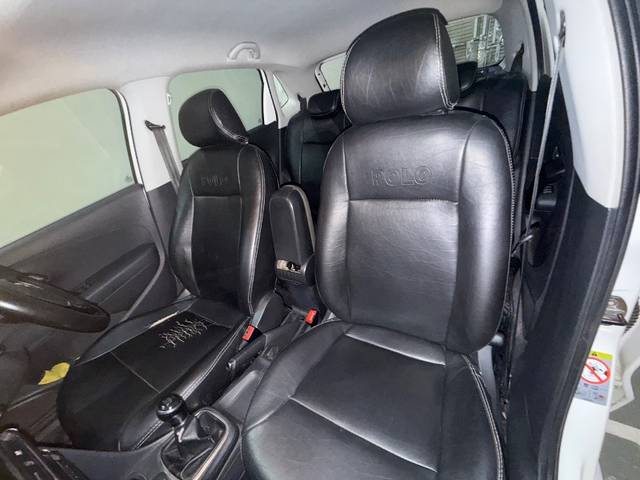 https://images10.gaadi.com/usedgaadi-sellcar/UsedCar/f55c314ea/d0af2a88-e991-462b-b426-af68e8ab404e.jpeg?imwidth=6400
