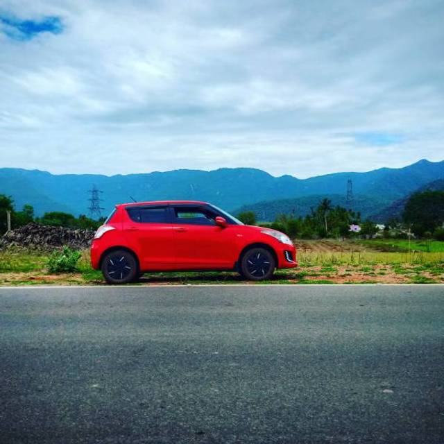 https://images10.gaadi.com/usedgaadi-sellcar/UsedCar/f55c4a97a/7af08dd8-4df0-40e2-bc8c-82225efcdb88.jpg?imwidth=6401