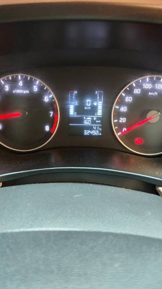 https://images10.gaadi.com/usedgaadi-sellcar/UsedCar/f55c7115a/b3ec940d-04cf-4819-9b0d-813abc0a62f8.jpg?imwidth=6401