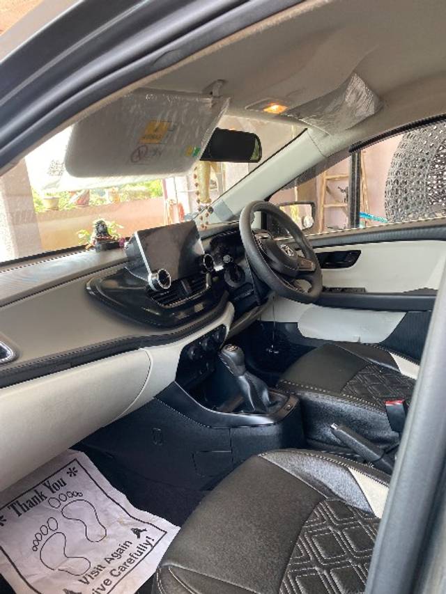 https://images10.gaadi.com/usedgaadi-sellcar/UsedCar/f55c81b4a/c5e50ae5-fbe7-4022-b9ed-b722107a4c72.jpeg?imwidth=6402