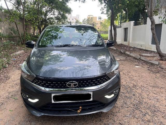 https://images10.gaadi.com/usedgaadi-sellcar/UsedCar/f55c8969a/d95b1f59-852d-4758-9dc8-f696c52b5d04.jpeg?imwidth=6400