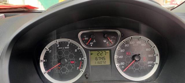 https://images10.gaadi.com/usedgaadi-sellcar/UsedCar/f55ca195a/ed39988e-6e4c-4623-8c64-d77512f47cb1.jpg?imwidth=6401