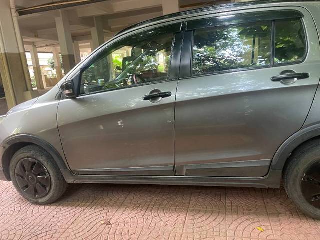 https://images10.gaadi.com/usedgaadi-sellcar/UsedCar/f55cded3a/d096c2c7-f6e5-4819-a3d5-916dba5819aa.jpg?imwidth=6402