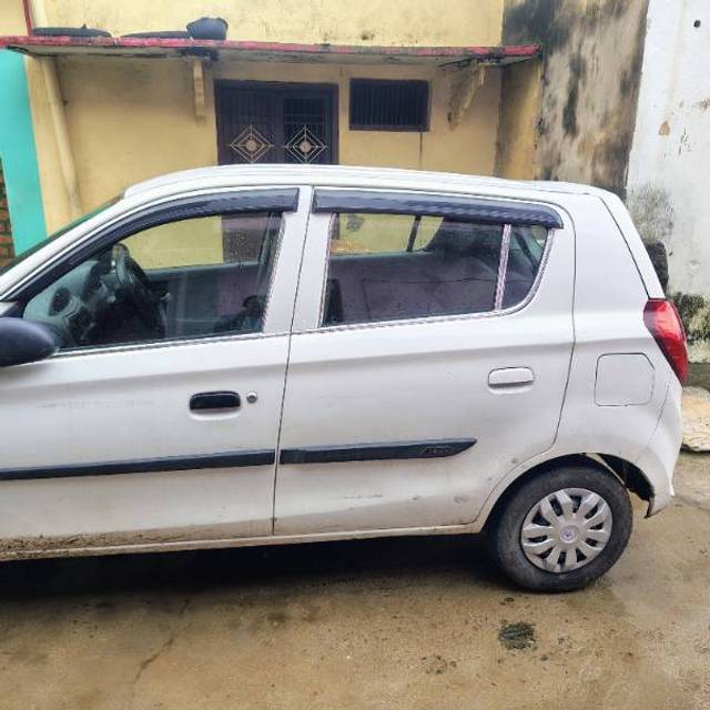 https://images10.gaadi.com/usedgaadi-sellcar/UsedCar/f55d0f32a/eddd7c79-8212-4de4-a5ab-30b1a1f4f910.jpg?imwidth=6400
