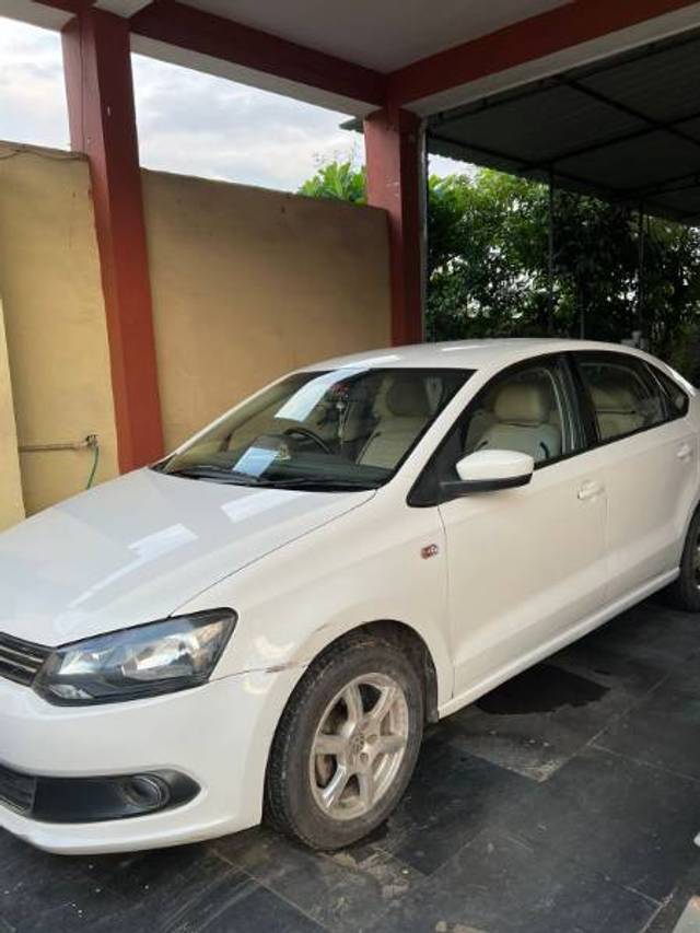 https://images10.gaadi.com/usedgaadi-sellcar/UsedCar/f55d1768a/f1ca237b-56ba-4756-a3b0-0e1d993ddf80.jpeg?imwidth=6402