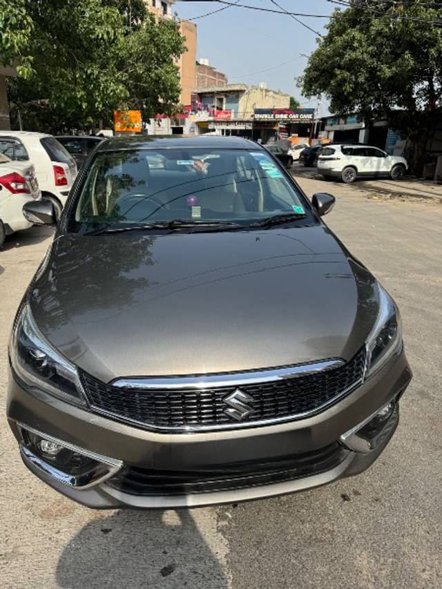 https://images10.gaadi.com/usedgaadi-sellcar/UsedCar/f55d4401a/817971d2-c279-4aae-8571-9602e788d3fe.jpeg?imwidth=6400