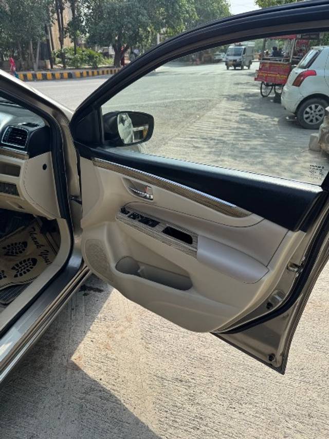 https://images10.gaadi.com/usedgaadi-sellcar/UsedCar/f55d4401a/97d8e20e-0ee9-432e-8d14-1378147657ad.jpeg?imwidth=6402