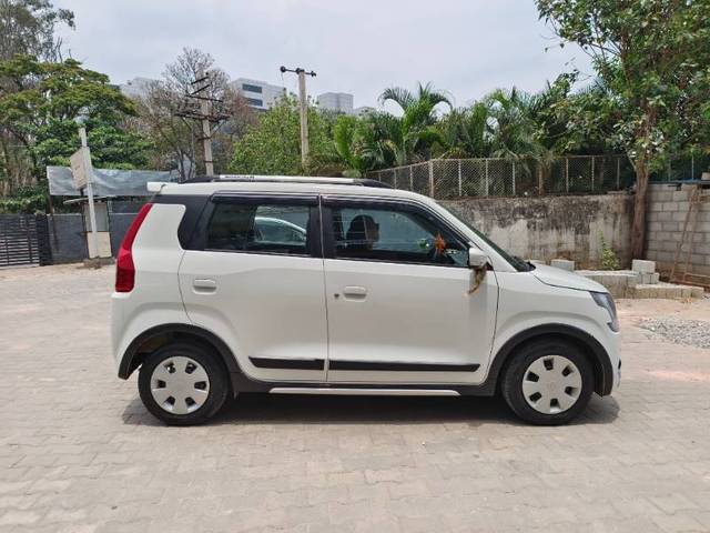 https://images10.gaadi.com/usedgaadi-sellcar/UsedCar/f55e1894a/e7c570da-8355-4837-bc68-56948fda67af.jpg?imwidth=6401