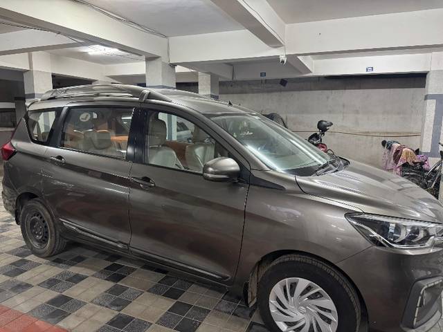 https://images10.gaadi.com/usedgaadi-sellcar/UsedCar/f55e201ba/760ac0dc-074f-48d8-a9d0-f67b05df1ce7.JPG?imwidth=6400