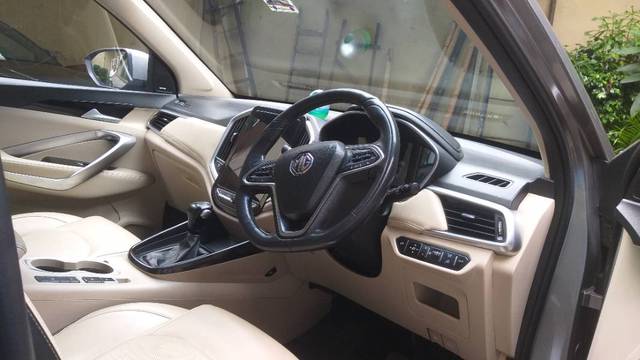 https://images10.gaadi.com/usedgaadi-sellcar/UsedCar/f55ea207a/acf14e33-b222-43e2-80d5-f96cd44b6b5c.jpg?imwidth=6402