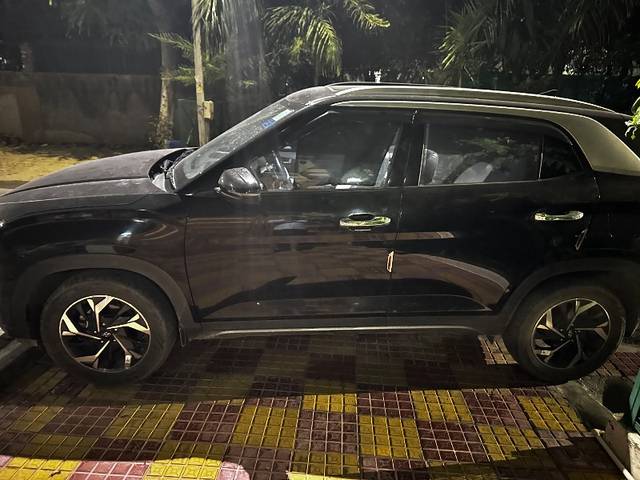 https://images10.gaadi.com/usedgaadi-sellcar/UsedCar/f55f1bf1a/066834e8-68c3-4f9f-9978-7631199d4603.jpeg?imwidth=6402