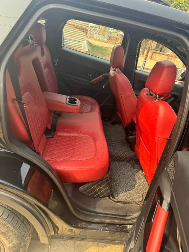 https://images10.gaadi.com/usedgaadi-sellcar/UsedCar/f55f3221a/186936bd-559e-4d44-9789-88b278337369.jpg?imwidth=6402