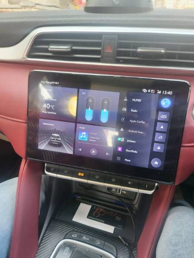 https://images10.gaadi.com/usedgaadi-sellcar/UsedCar/f55f6ef7a/9d7a09ed-4643-4376-83e5-7c3a2c6e4023.jpeg?imwidth=6400