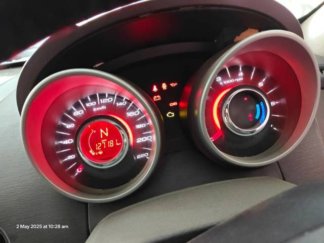 https://images10.gaadi.com/usedgaadi-sellcar/UsedCar/f55fa5faa/3771eec7-a890-497e-8be1-74690c65e14a.jpg?imwidth=6401