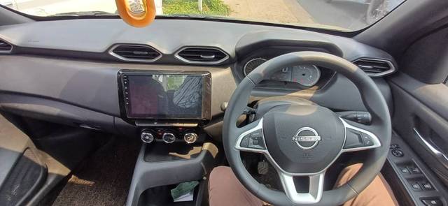 https://images10.gaadi.com/usedgaadi-sellcar/UsedCar/f5604e64a/510c0607-e40d-4a8b-a77f-bb86cc17ec8f.jpg?imwidth=6401