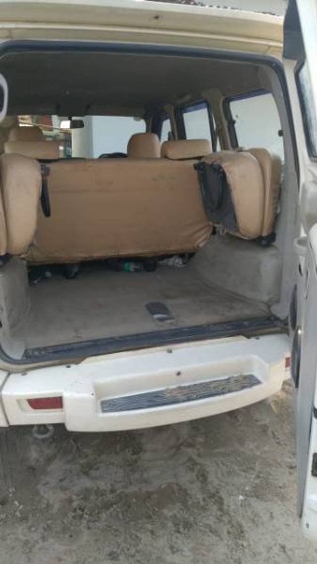 https://images10.gaadi.com/usedgaadi-sellcar/UsedCar/f560b62fa/7d28976d-19ff-404a-ab71-fe407bcff343.jpg?imwidth=6401