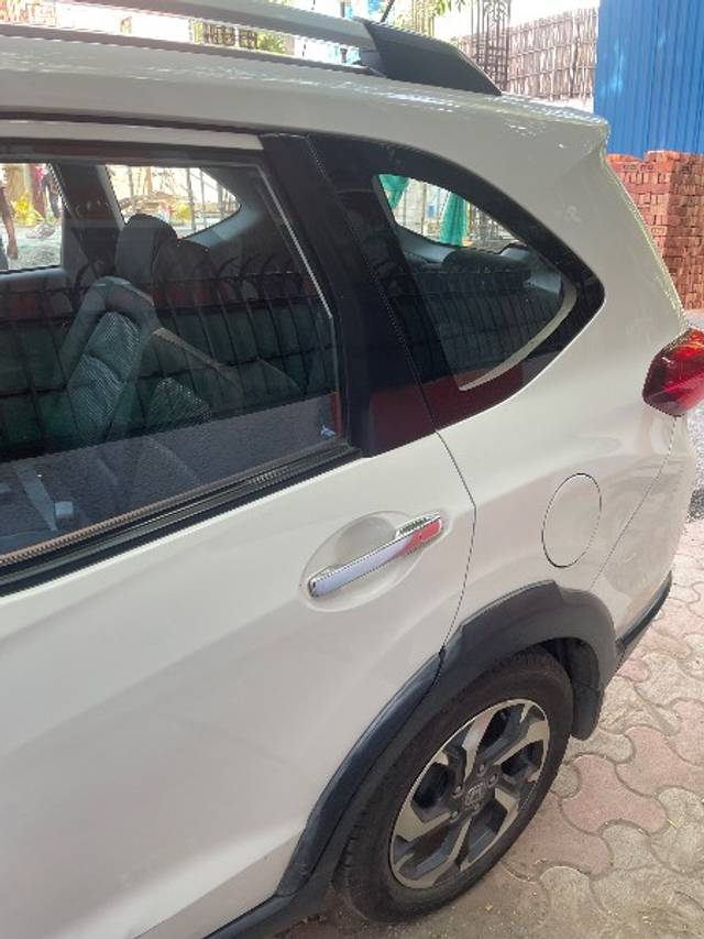https://images10.gaadi.com/usedgaadi-sellcar/UsedCar/f560e43ba/0c772bd7-79ac-4e1d-aded-a8ff232f14b5.jpeg?imwidth=6400