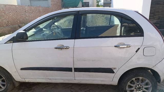 https://images10.gaadi.com/usedgaadi-sellcar/UsedCar/f561035ea/02d4fc0a-a460-4fc4-a96f-fc2eaa5b943b.jpg?imwidth=6401
