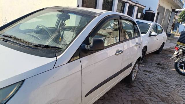 https://images10.gaadi.com/usedgaadi-sellcar/UsedCar/f561035ea/d09fe0e2-df8f-4ff5-9b4e-0c133626eba8.jpg?imwidth=6400