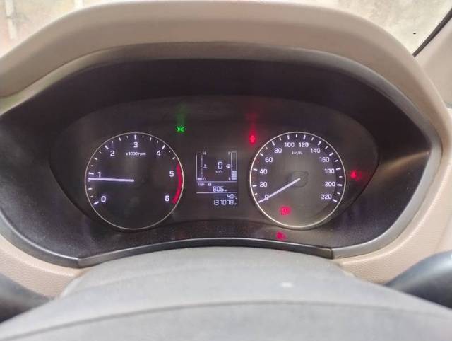 https://images10.gaadi.com/usedgaadi-sellcar/UsedCar/f561067da/7925c5de-468a-4642-a073-e1e6aa40804c.jpg?imwidth=6400