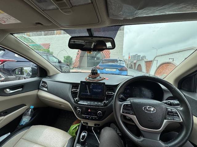 https://images10.gaadi.com/usedgaadi-sellcar/UsedCar/f5610a1aa/451a7cbe-c06c-463c-85bd-42eaddac9ad5.jpeg?imwidth=6402
