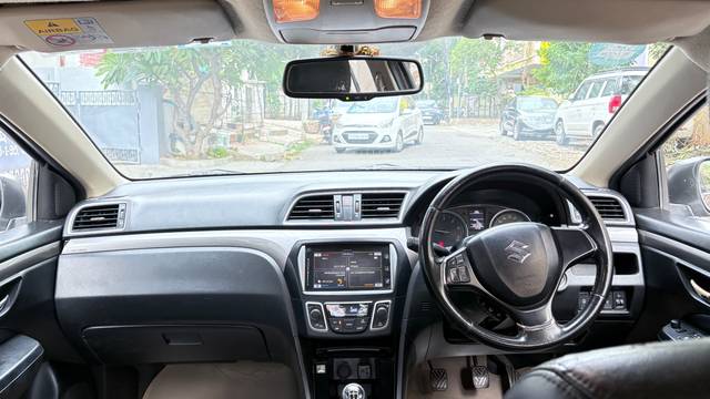 https://images10.gaadi.com/usedgaadi-sellcar/UsedCar/f5620d30a/baad97f6-dc34-4129-a8f1-4e1e2c910b65.jpeg?imwidth=6402