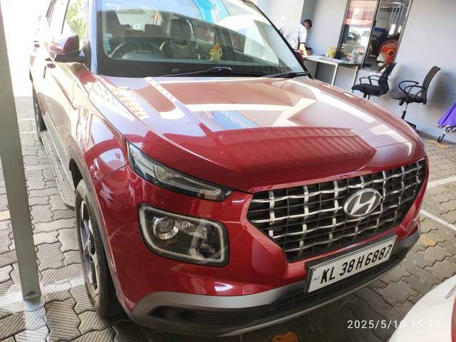 https://images10.gaadi.com/usedgaadi-sellcar/UsedCar/f5621749a/6c17c443-41b1-46fd-9a44-fd9c5fd5dce0.jfif?imwidth=6400