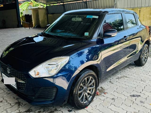 https://images10.gaadi.com/usedgaadi-sellcar/UsedCar/f56236a3a/b253190b-ee74-481a-86d7-e99dba4ab9e2.jpeg?imwidth=6400