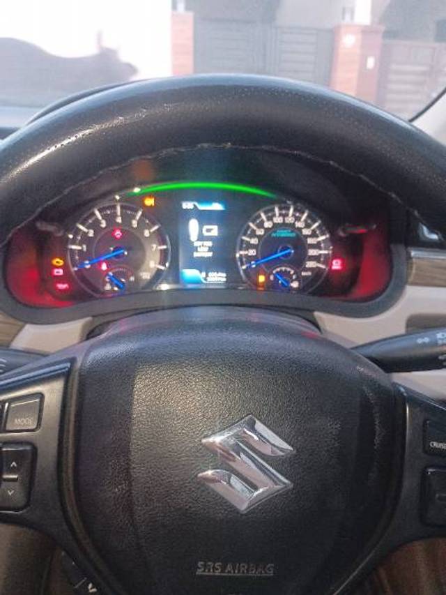 https://images10.gaadi.com/usedgaadi-sellcar/UsedCar/f56259c4a/84d3ad24-a269-47fe-8839-b8050f0b37bf.jpg?imwidth=6400