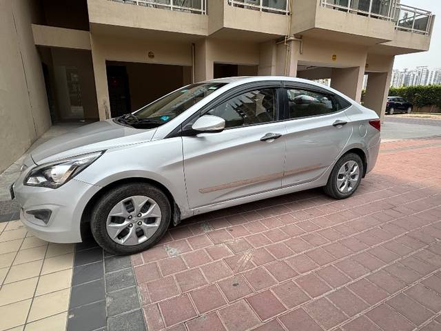 https://images10.gaadi.com/usedgaadi-sellcar/UsedCar/f562aa2ea/0174c938-6956-4077-9485-a25edada1ceb.jpeg?imwidth=6401