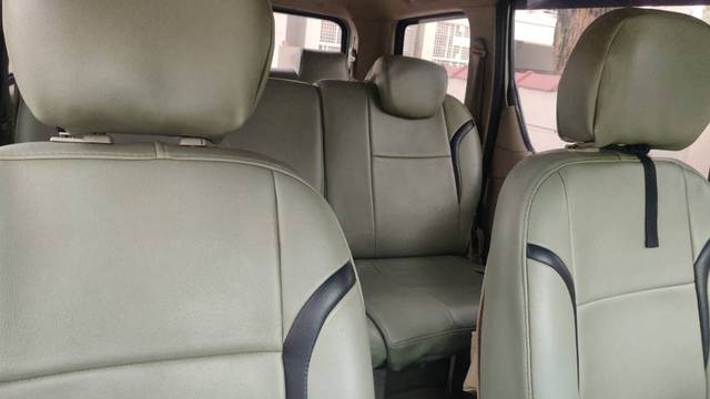 https://images10.gaadi.com/usedgaadi-sellcar/UsedCar/f563a323a/50763878-d636-4e4c-ab41-80e8d04bf795.jpg?imwidth=6401