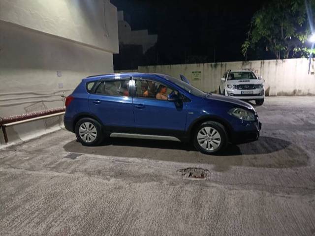 https://images10.gaadi.com/usedgaadi-sellcar/UsedCar/f563a4b0a/bc82634d-5a25-48ee-a8ad-b4ba0dd3af35.jpg?imwidth=6401