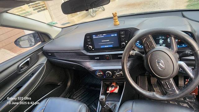 https://images10.gaadi.com/usedgaadi-sellcar/UsedCar/f563df62a/b8572a14-3ea2-40de-8076-c824dce0c79e.jpg?imwidth=6402