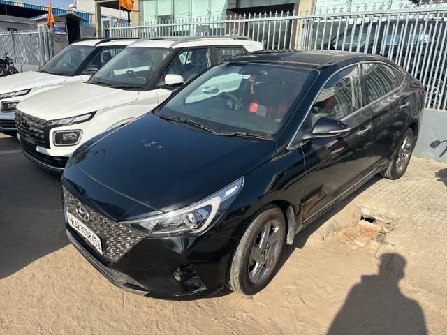 https://images10.gaadi.com/usedgaadi-sellcar/UsedCar/f564d0e5a/2561ebfb-ba24-407f-ac32-3201ce8d9bc2.jpeg?imwidth=6402