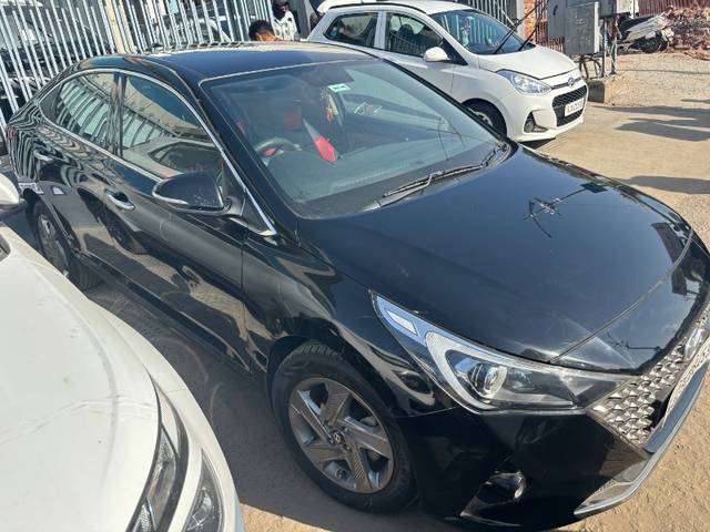 https://images10.gaadi.com/usedgaadi-sellcar/UsedCar/f564d0e5a/62d564a3-6421-4351-a68f-f62f3e65a65c.jpeg?imwidth=6401