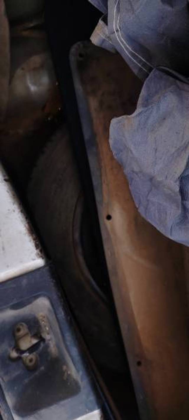 https://images10.gaadi.com/usedgaadi-sellcar/UsedCar/f565110ea/27cce504-a930-4330-9154-4c491ea7e18f.jpg?imwidth=6402