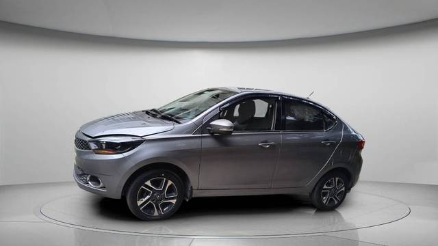 https://images10.gaadi.com/usedgaadi-sellcar/UsedCar/f5659d29a/1916b347-d22c-41e3-bc52-46f537dab992.jpg?imwidth=6400