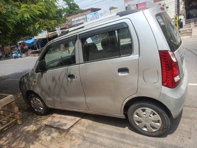 https://images10.gaadi.com/usedgaadi-sellcar/UsedCar/f565afa9a/34f88488-1c29-46a5-9acc-cd29a68525fe.jpg?imwidth=6401