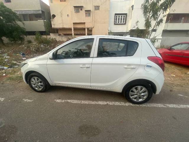 https://images10.gaadi.com/usedgaadi-sellcar/UsedCar/f565d9d6a/f576afa2-57d7-4fd5-8e28-94e20b88e23c.JPG?imwidth=6402