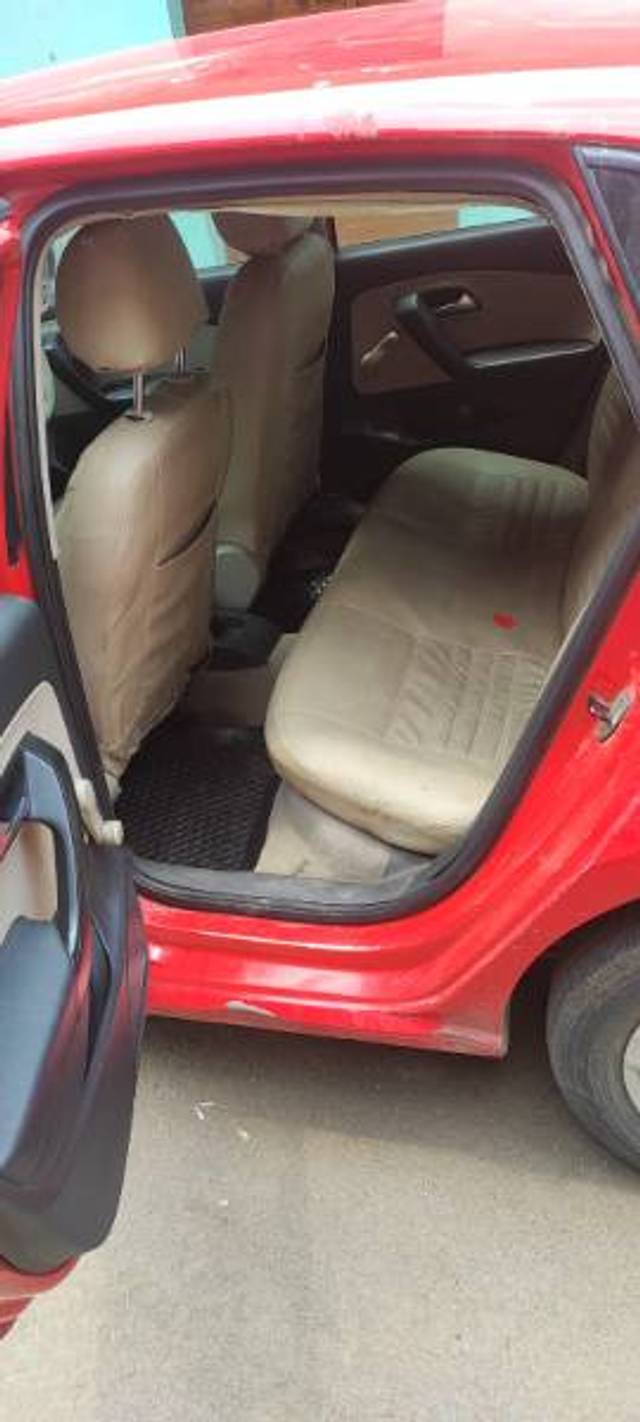 https://images10.gaadi.com/usedgaadi-sellcar/UsedCar/f566dec1a/152f4351-73cb-4b5c-b29d-554cffbd5db0.jpg?imwidth=6401