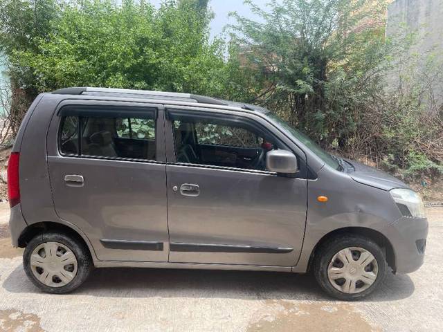 https://images10.gaadi.com/usedgaadi-sellcar/UsedCar/f5670e6da/b388c619-10d4-4ccd-a00b-507864980fb9.jpg?imwidth=6401