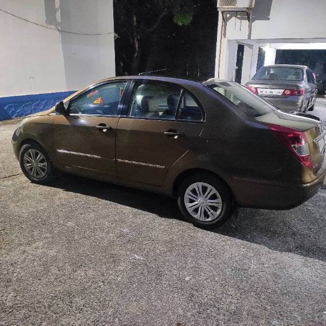 https://images10.gaadi.com/usedgaadi-sellcar/UsedCar/f5672a4ba/b5376f56-0069-4379-a89d-86de21d00693.jpg?imwidth=6402