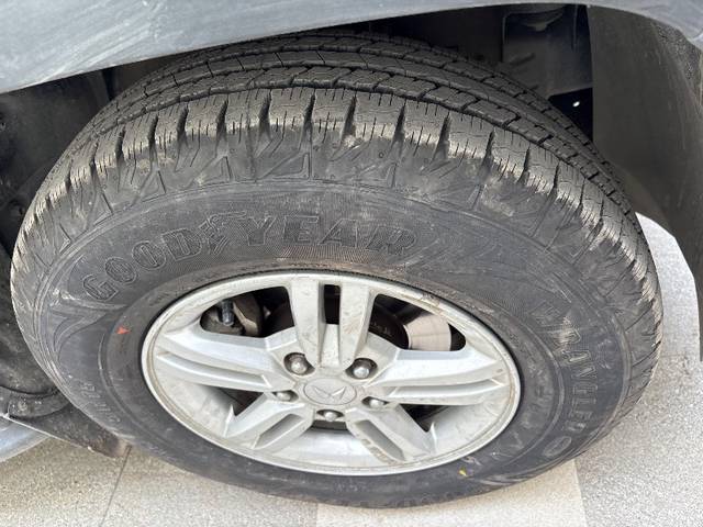 https://images10.gaadi.com/usedgaadi-sellcar/UsedCar/f567636da/9c4e7d9a-058b-48ff-98ec-40621c3e2df6.jpg?imwidth=6401