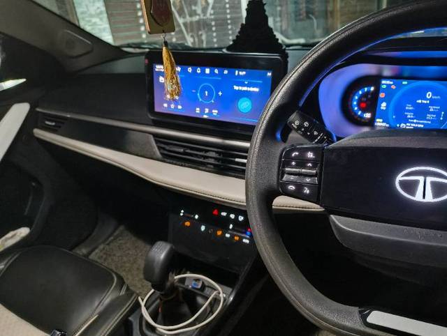 https://images10.gaadi.com/usedgaadi-sellcar/UsedCar/f5680241a/6f1c4c92-0cd3-4432-8b56-9c64f657689a.jpg?imwidth=6402