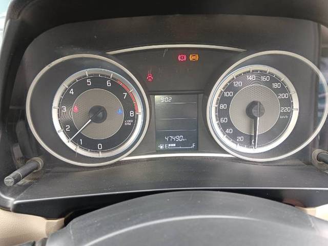 https://images10.gaadi.com/usedgaadi-sellcar/UsedCar/f5681f70a/baaba1e4-1050-48f2-9d6a-93387e28208f.jpg?imwidth=6401