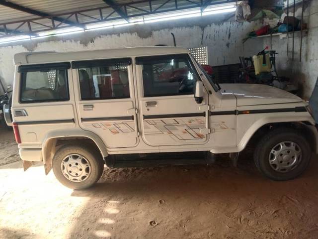 https://images10.gaadi.com/usedgaadi-sellcar/UsedCar/f5683556a/b4da44d0-dd3b-4117-b182-e06138fb5eb7.jpg?imwidth=6401