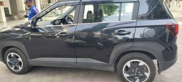 https://images10.gaadi.com/usedgaadi-sellcar/UsedCar/f568b11ba/b7d0a6ad-ac78-4250-a78c-af56fe5ef6e0.jpg?imwidth=6400