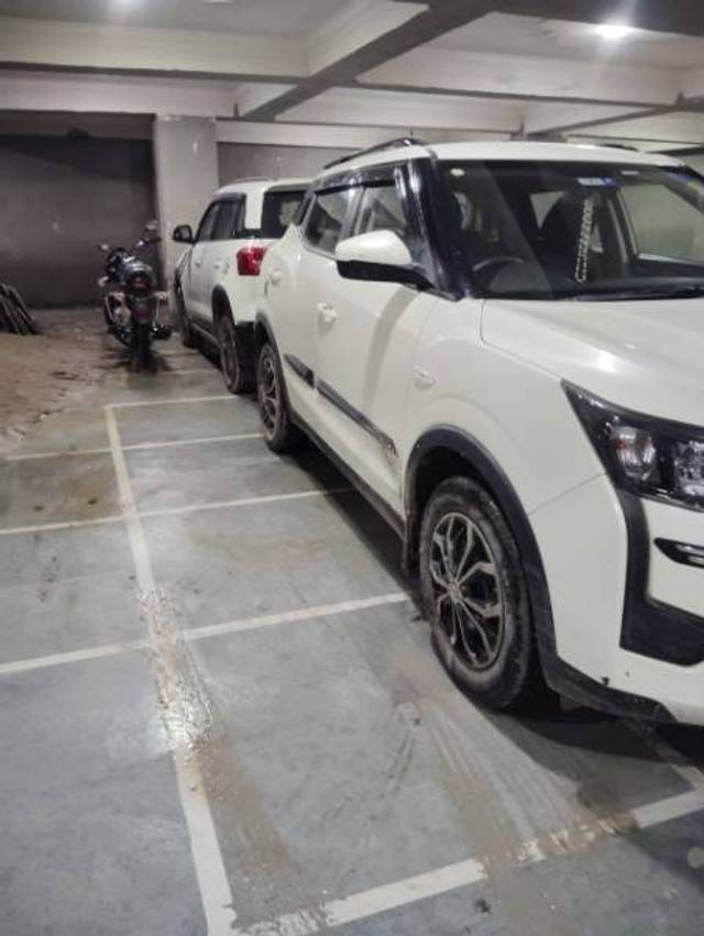 https://images10.gaadi.com/usedgaadi-sellcar/UsedCar/f5697fc7a/76462f62-229b-4f1d-aa21-a8a4df226d09.jpg?imwidth=6400